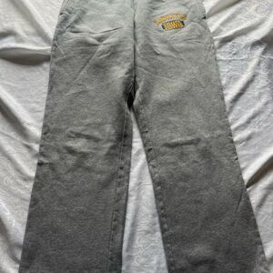 Gray Bottoms sweatpants with pockets with Iowa Hawkeye Print woman’s size large